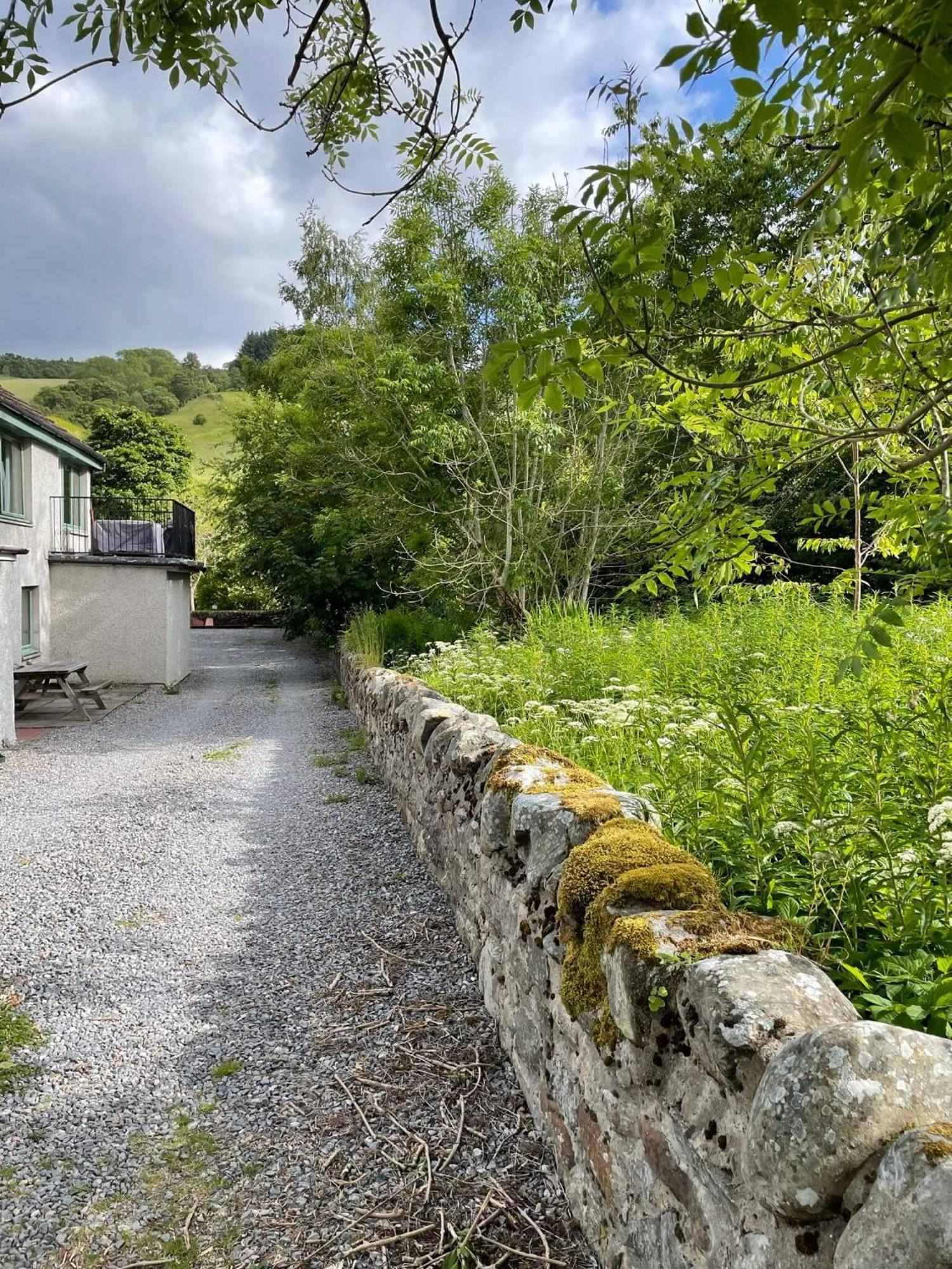 Stylish Garden Flat Near Loch Ness Apartment ดรัมนาดรอคิท ภายนอก รูปภาพ