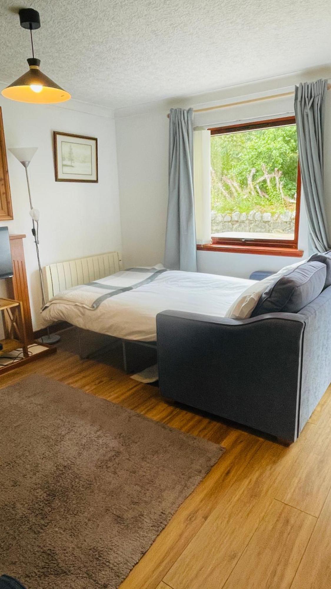 Stylish Garden Flat Near Loch Ness Apartment ดรัมนาดรอคิท ภายนอก รูปภาพ