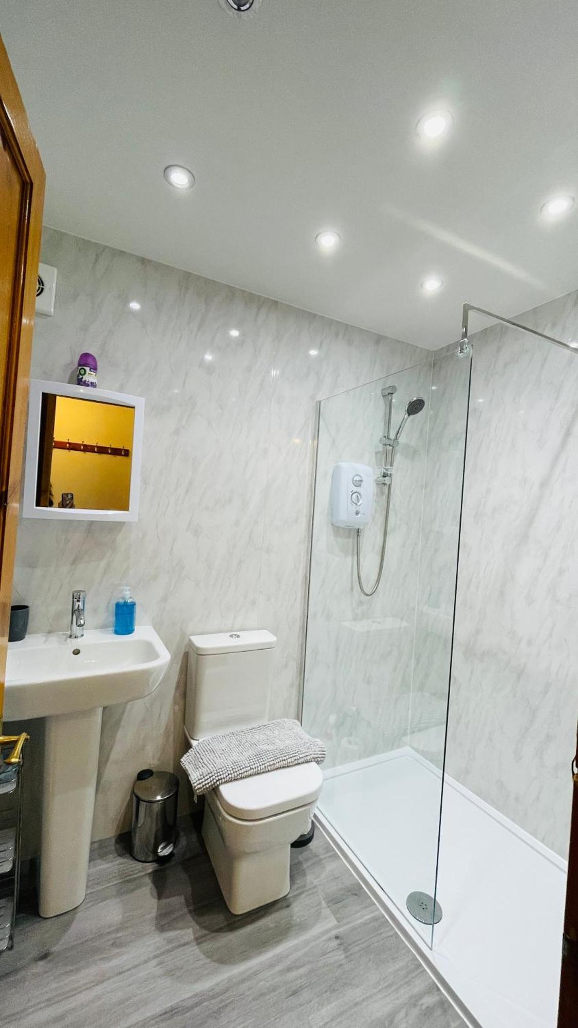 Stylish Garden Flat Near Loch Ness Apartment ดรัมนาดรอคิท ภายนอก รูปภาพ